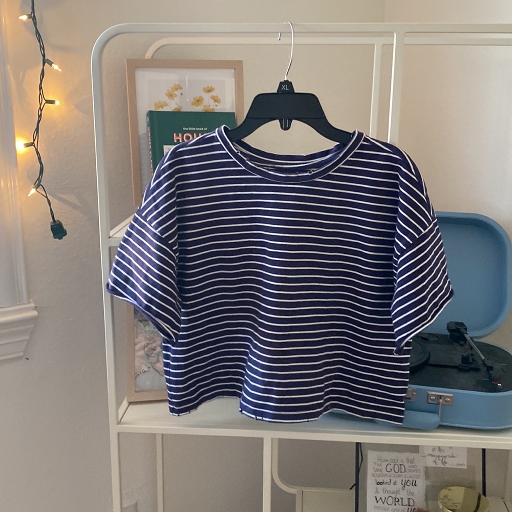 Navy striped crop top - Picture 2 of 2
